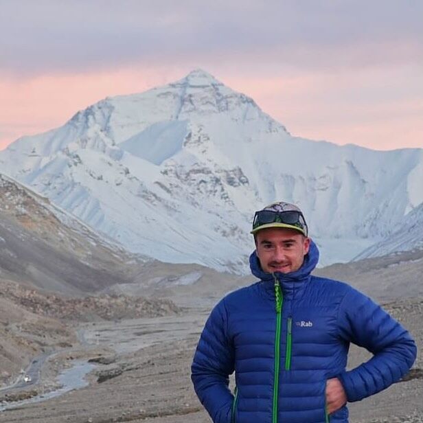 At the foot of Everest 🏔️ @mountainmike_adventures thanks for the awesome 📸

#ugokuprojects 
#adventure 
#mountainlife 
#everest 
#outdooradventures